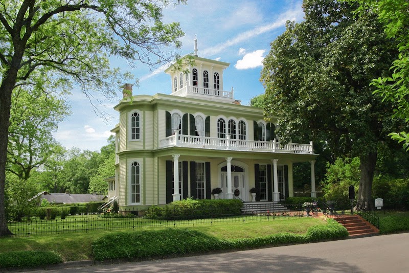 House of the Seasons - Event Venue in Jefferson, Texas