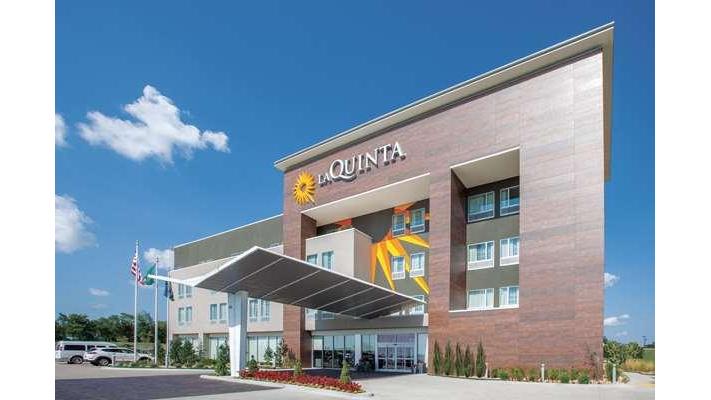 La Quinta Inn & Suites by Wyndham Tulsa Broken Arrow - Event Venue in Broken Arrow, Oklahoma