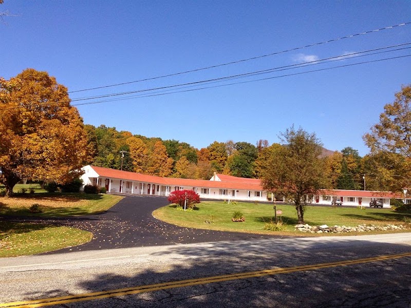 Four Winds Country Motel - Event Venue in Manchester, Vermont
