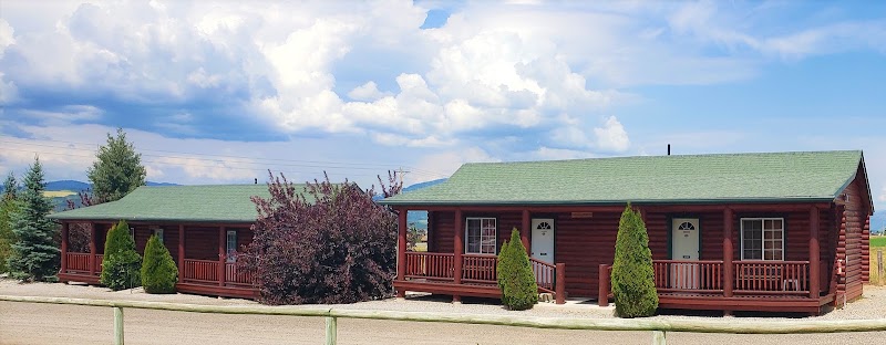 Wolf Den Log Cabin Motel & RV Park - Event Venue in Etna, Wyoming