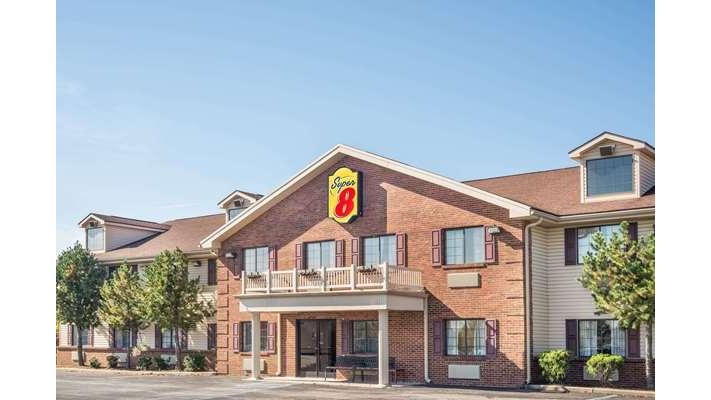 Super 8 by Wyndham Madison/Hanover Area - Event Venue in Madison, Indiana
