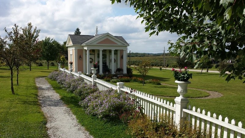 Polly Harper Inn - Event Venue in Geneva, Ohio