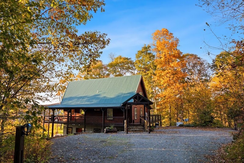 Elk Hollow Resort - Event Venue in Bryson City, North Carolina