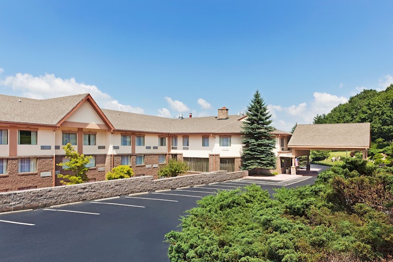 Holiday Inn Express Blowing Rock South - Event Venue in Blowing Rock, North Carolina