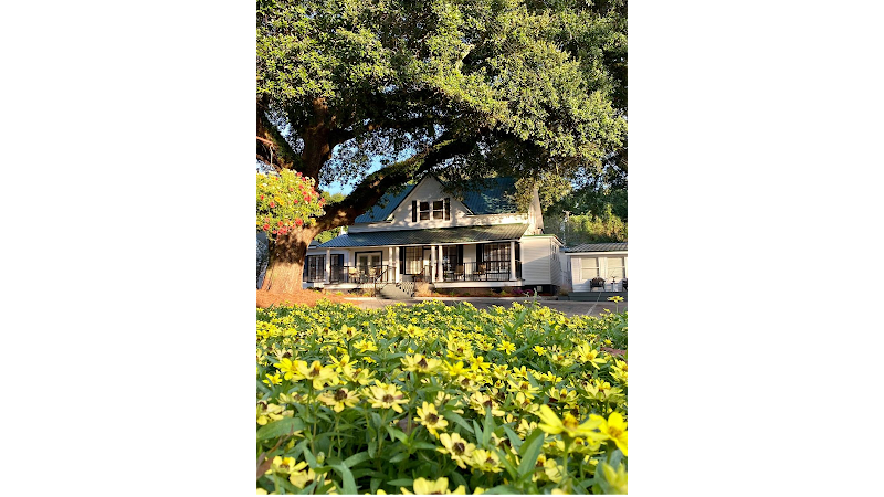 The Bay House & Bungalows of Fairhope - Event Venue in Fairhope, Alabama