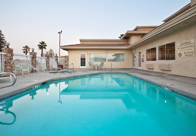 Holiday Inn Express & Suites Corning by IHG - Event Venue in Corning, California