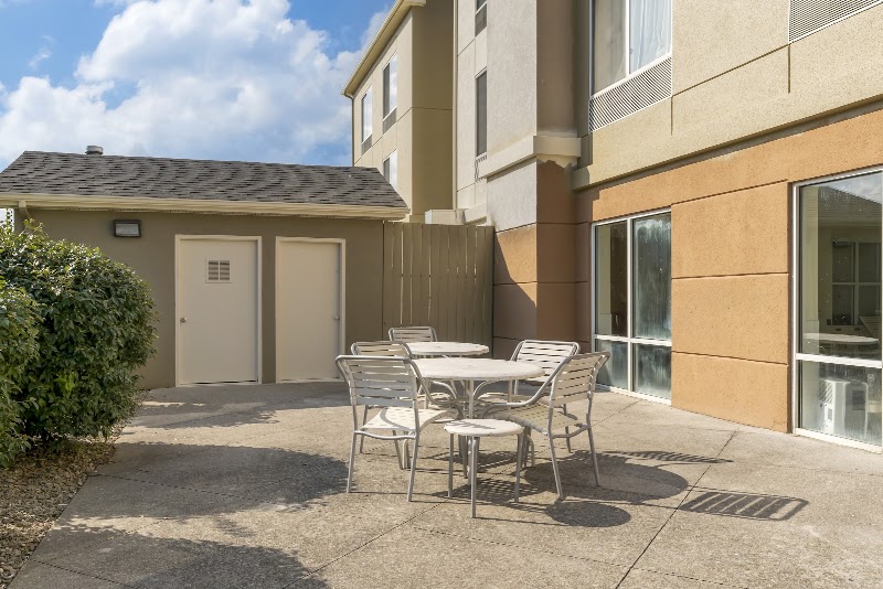 Comfort Inn & Suites Berea - Event Venue in Berea, Kentucky