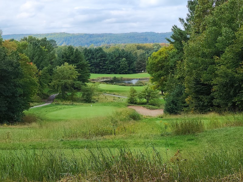 Manitou Passage Golf Club - Event Venue in Cedar, Michigan
