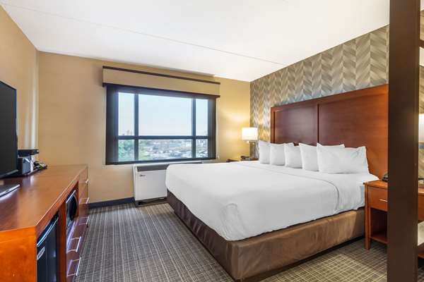 Comfort Inn & Suites Logan International Airport - Event Venue in Revere, Massachusetts