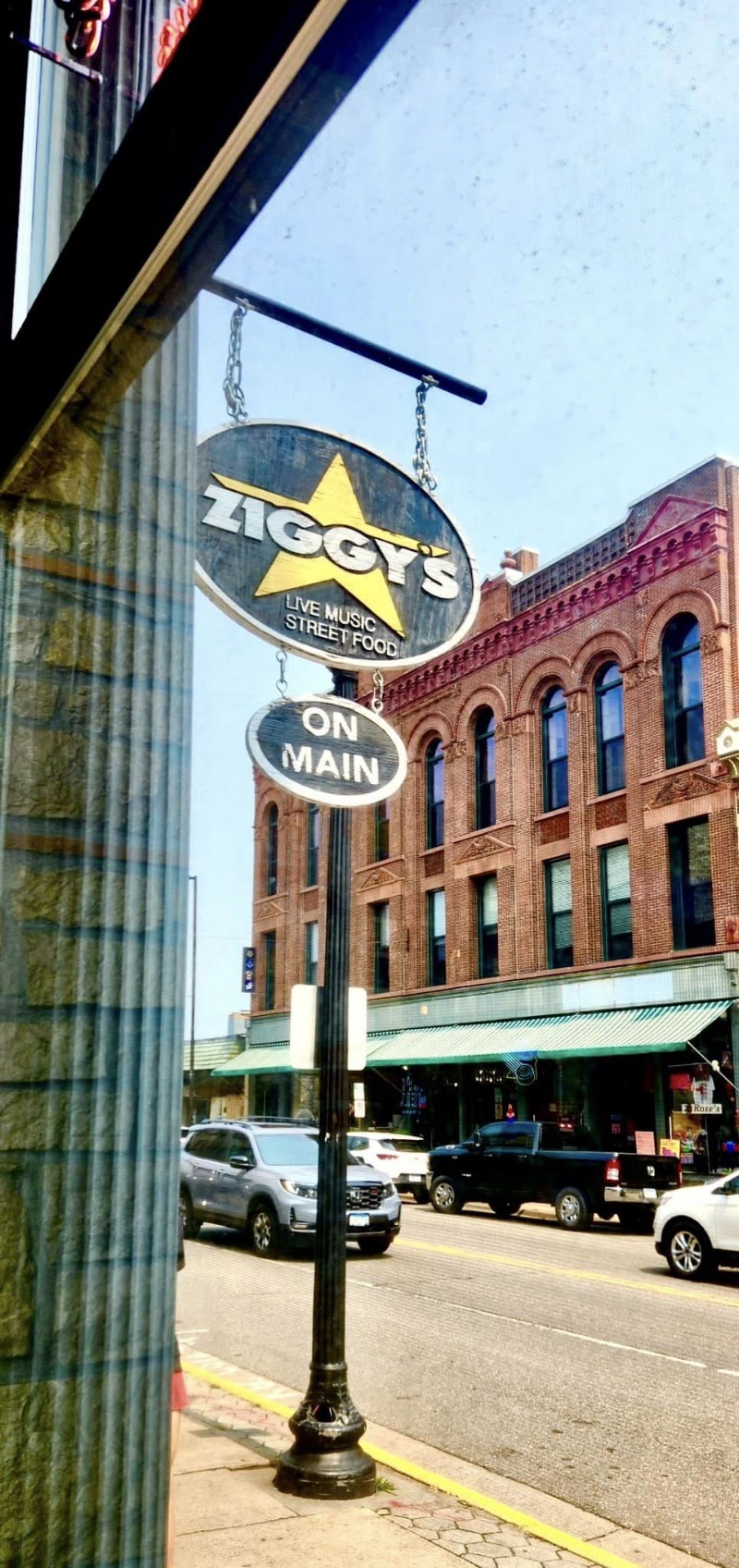 Ziggy's On Main, Live Music, Great Food & Drink - Event Venue in Stillwater, Minnesota