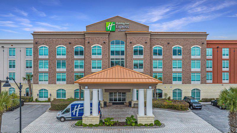 Holiday Inn Express & Suites Charleston Arpt-Conv Ctr Area by IHG - Event Venue in North Charleston, South Carolina