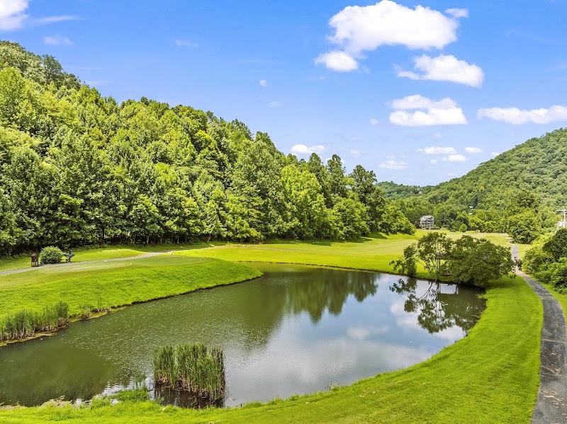Smoky Mountain Country Club & Vacation Rentals - Event Venue in Whittier, North Carolina