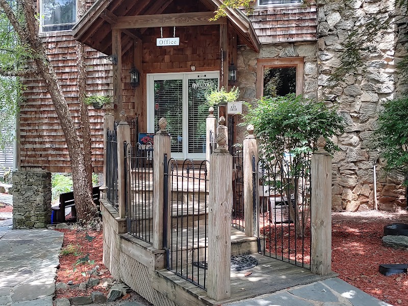 McKinley Edwards Inn - Event Venue in Bryson City, North Carolina