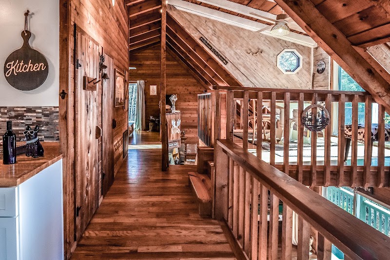 Secret Box Cabin - Event Venue in Blue Ridge, Georgia