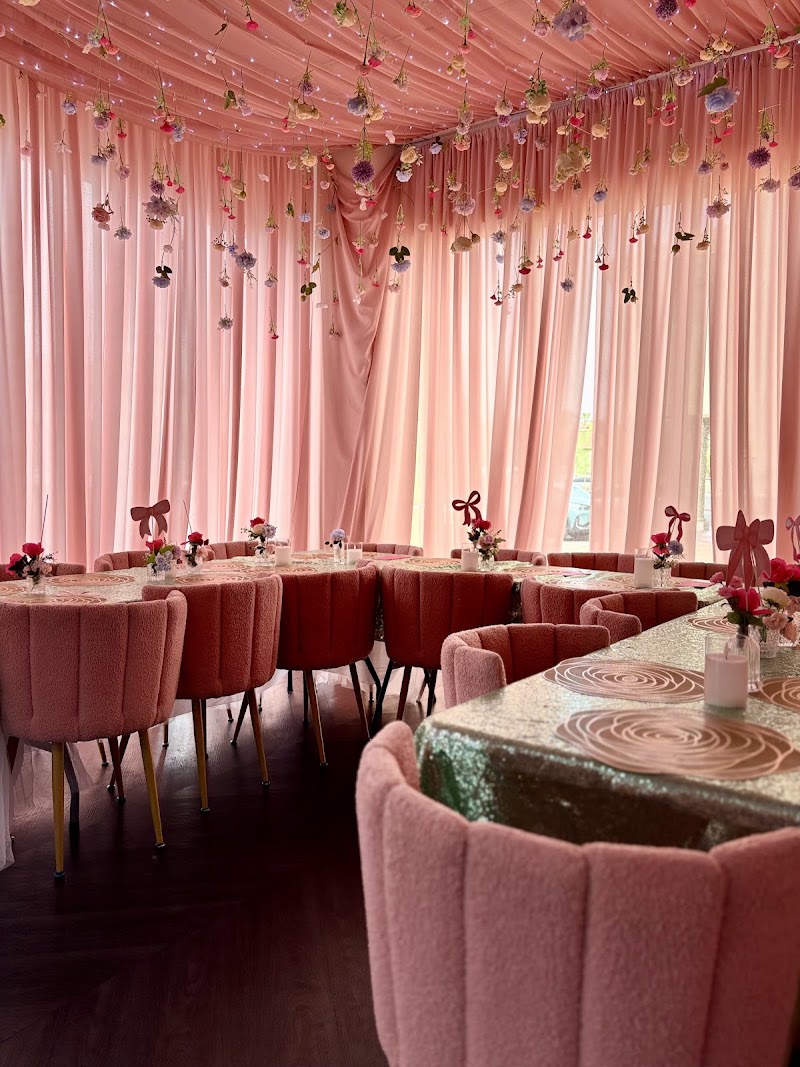 Pose Party Post - Event Venue in Las Vegas, Nevada