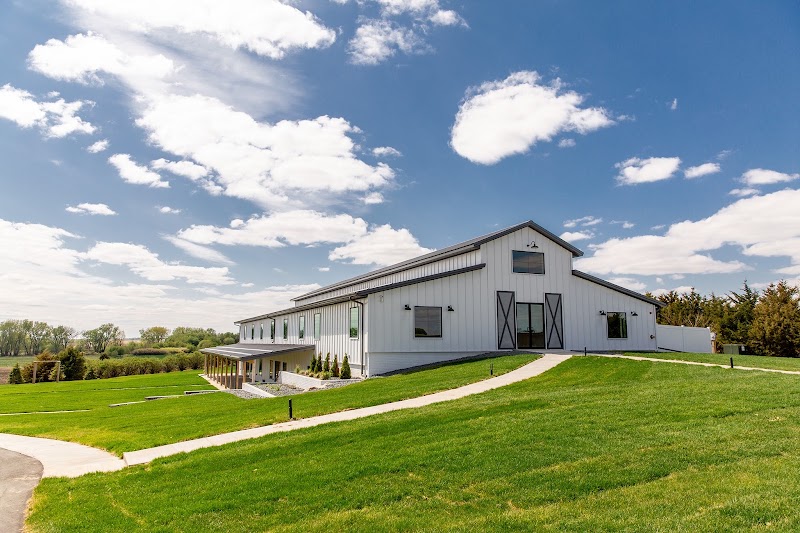 Emerald Pines Barn - Event Venue in Sioux Falls, South Dakota