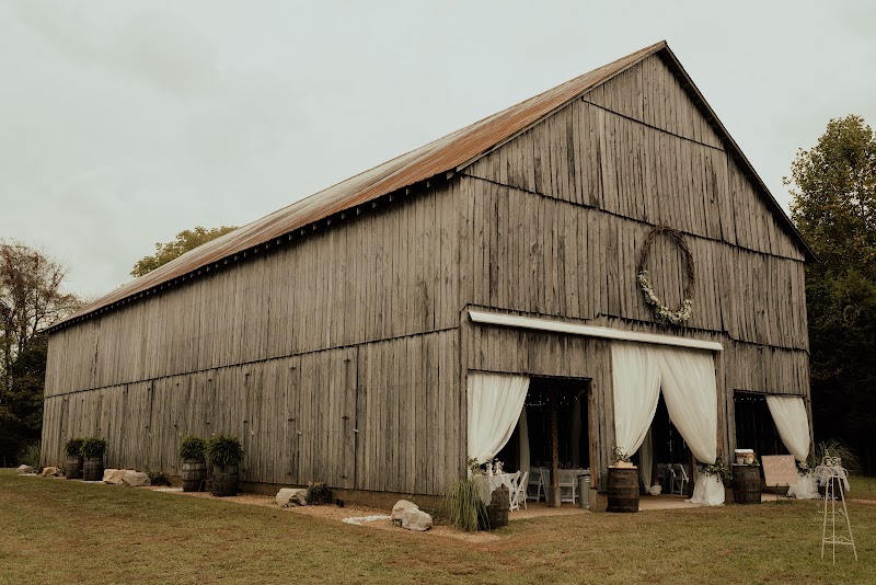 The Barn at Hidden Meadow - Event Venue in Hodgenville, Kentucky