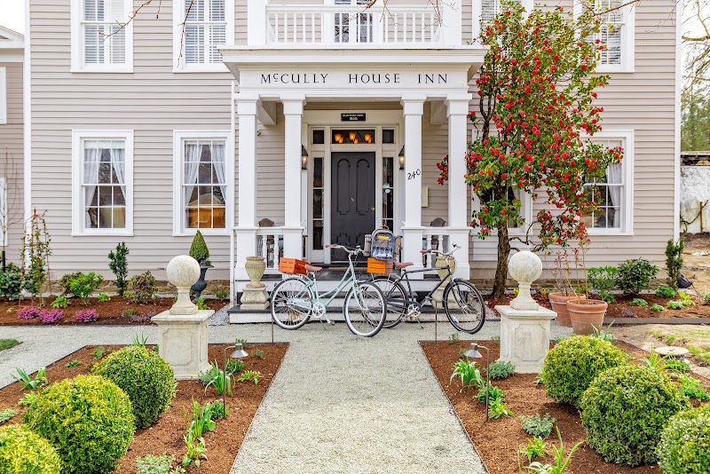 McCully House Inn - Event Venue in Jacksonville, Oregon