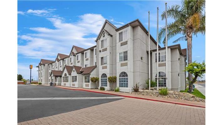Comfort Inn & Suites Salinas City Center Area - Event Venue in Salinas, California