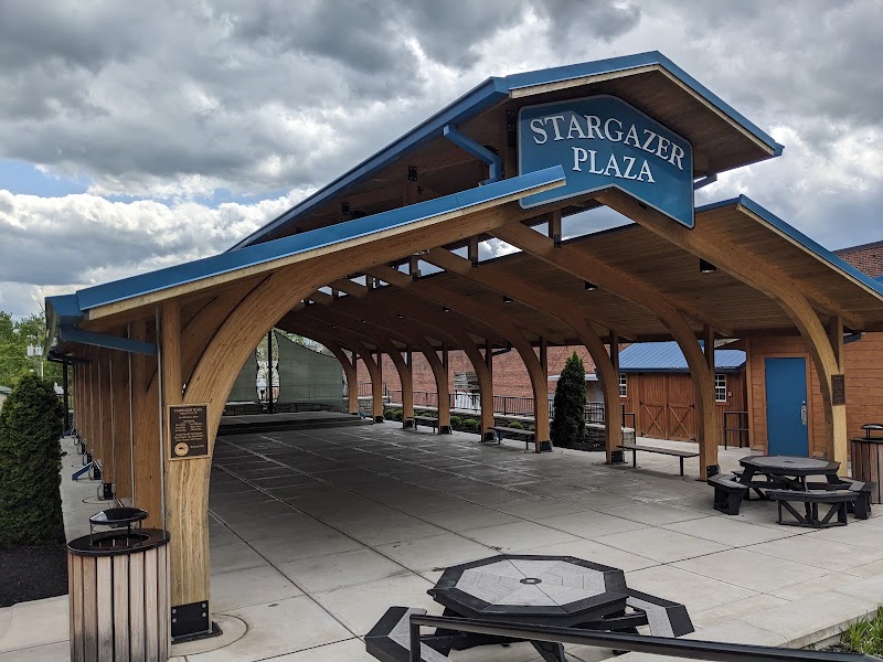 Stargazer Plaza - Event Venue in Shelbyville, Kentucky