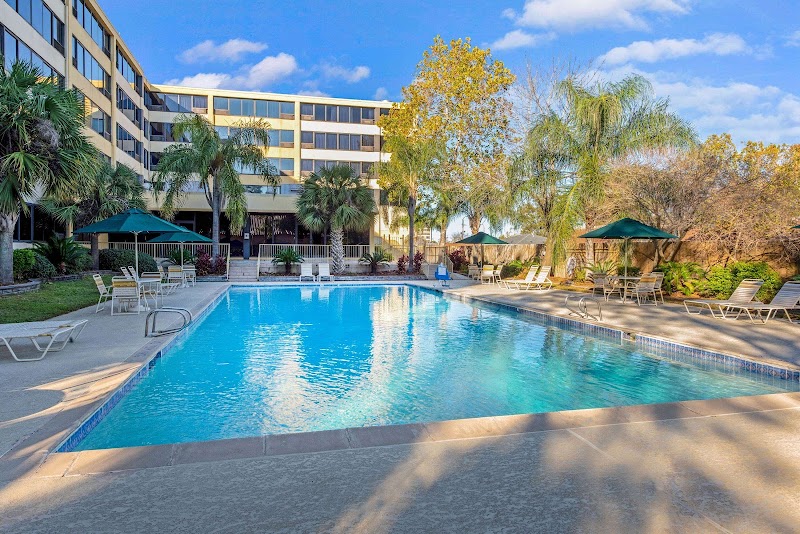La Quinta Inn & Suites by Wyndham New Orleans Airport - Event Venue in Kenner, Louisiana