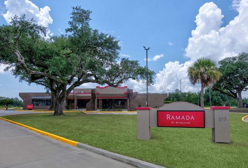 Ramada by Wyndham Diamondhead I-10/Gulfport - Event Venue in Diamondhead, Mississippi