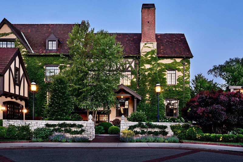 Deer Path Inn - Event Venue in Lake Forest, Illinois