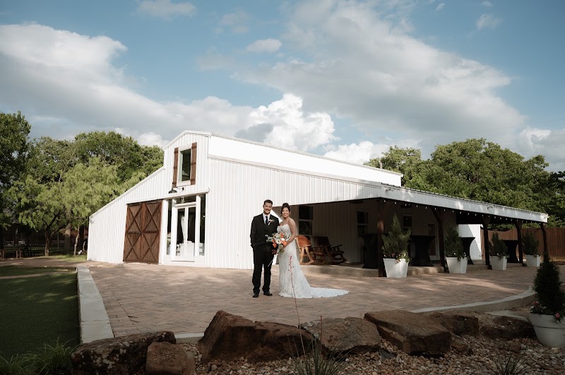 Willow Woods Barn + Studio - Event Venue in Mansfield, Texas