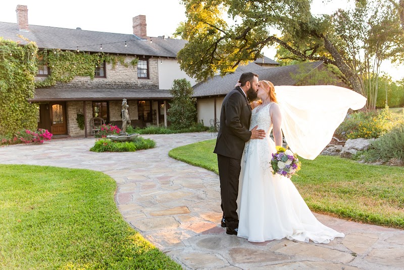 Hidden Gardens Event Venue - Event Venue in Lakeside, Texas