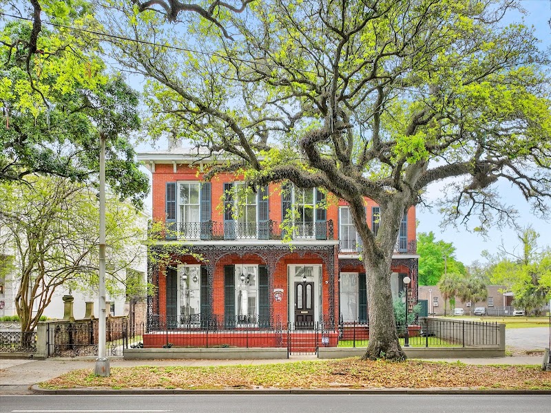The Hallett-Irby House - Event Venue in Mobile, Alabama