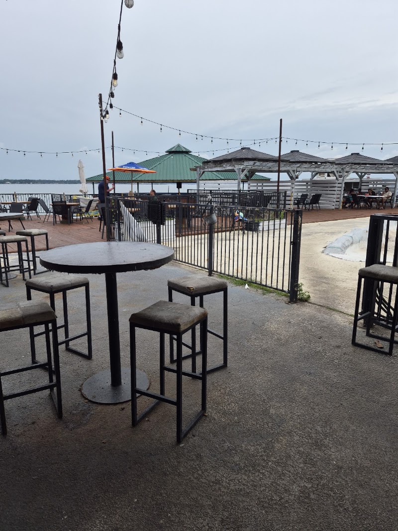 Wave on Lake Conroe - Event Venue in Willis, Texas