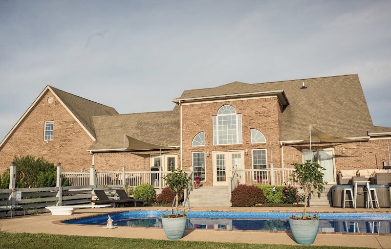 Clover Bottom Bed and Breakfast - Event Venue in McKee, Kentucky