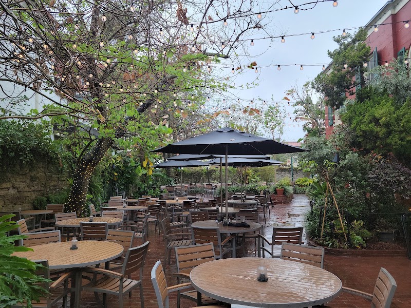 Harry's Seafood, Bar & Grille - Event Venue in St. Augustine, Florida
