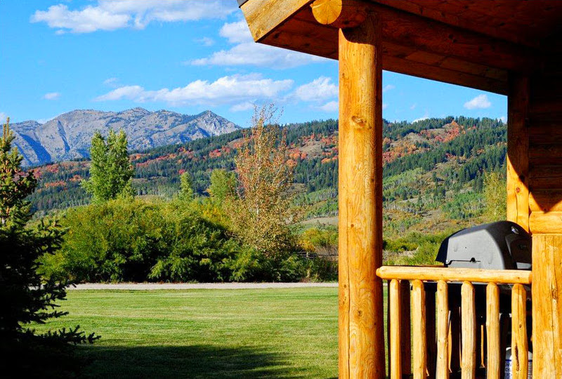 Rockin' M Ranch Cabin Rentals, Horseback Rides & Fly Fishing Guides - Event Venue in Alpine, Wyoming