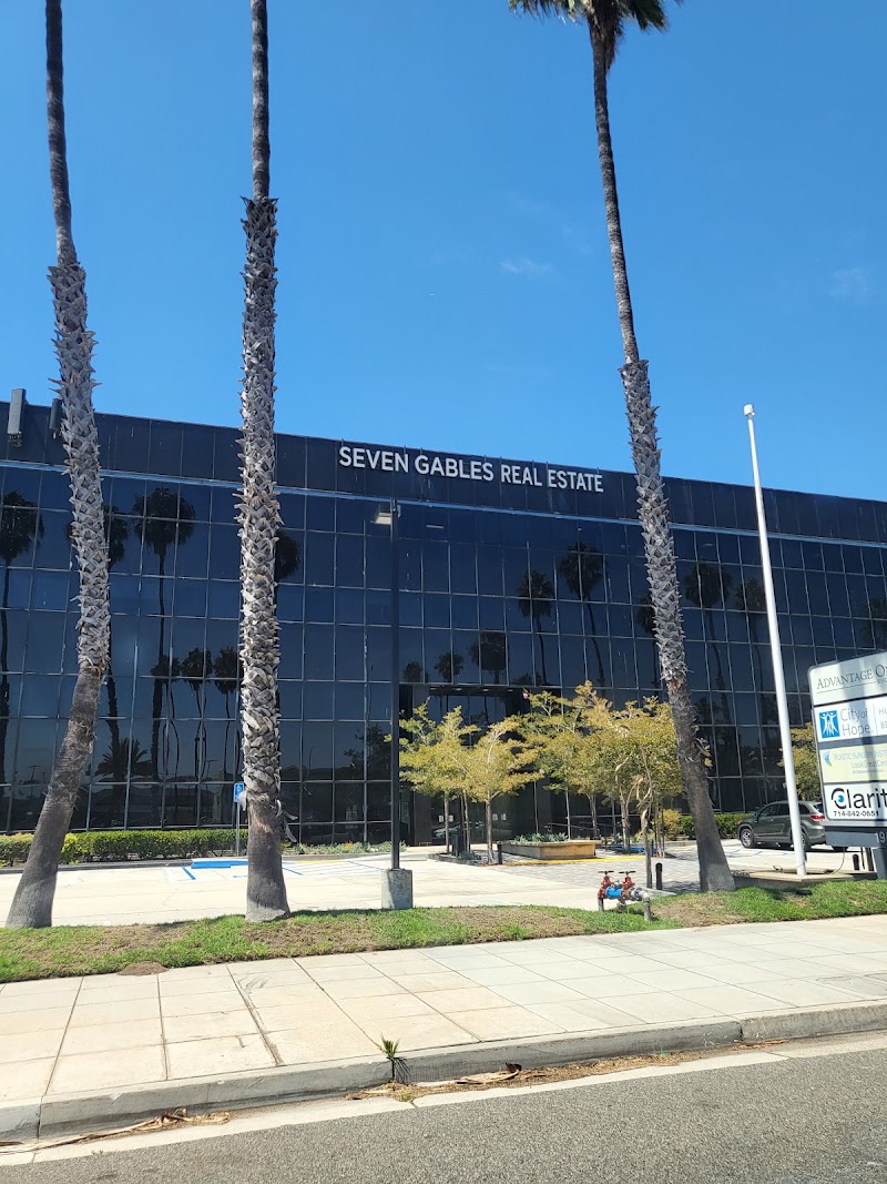 Beach Plaza - Event Venue in Huntington Beach, California