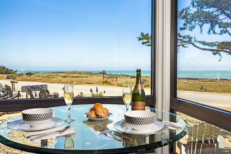 Windrush Inn - Event Venue in Cambria, California