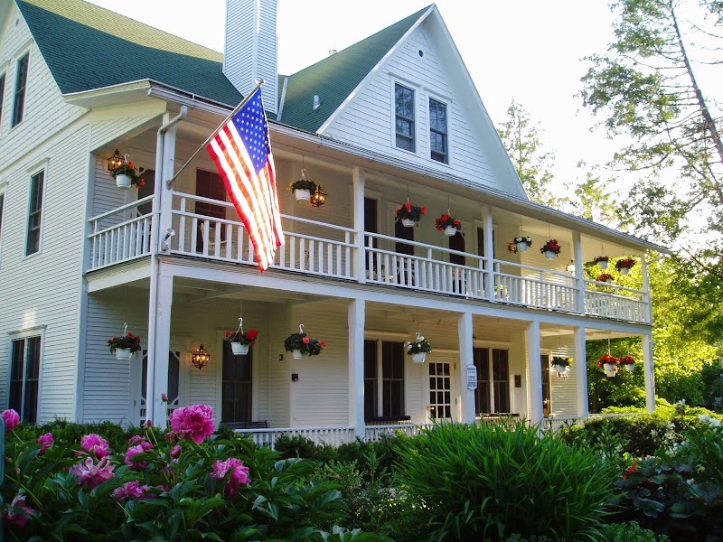 White Gull Inn - Event Venue in Fish Creek, Wisconsin
