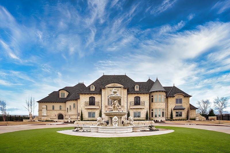 Knotting Hill Place - Event Venue in Little Elm, Texas