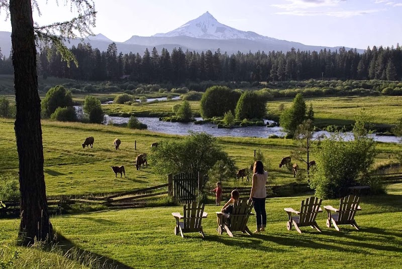 House on Metolius - Event Venue in Camp Sherman, Oregon