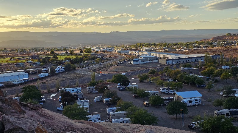 Luxury Tiny Home King Room - Event Venue in Page, Arizona