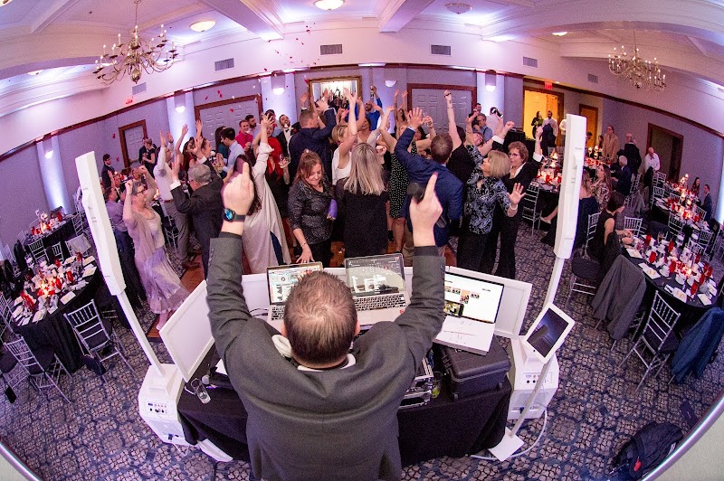 Luke Renchan Entertainment - Event Venue in Tiverton, Rhode Island