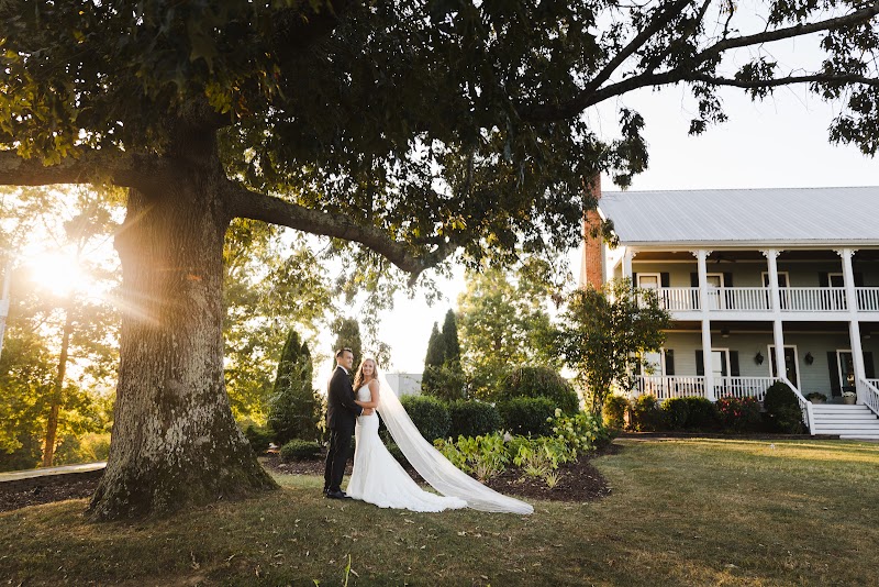 Front Porch Farms - Event Venue in Charlotte, Tennessee