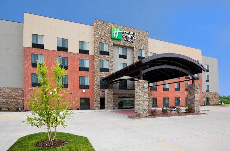 Holiday Inn Express & Suites Davenport by IHG - Event Venue in Davenport, Iowa