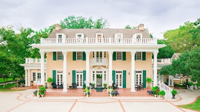The Gardens At Madeley Manor - Event Venue in Conroe, Texas