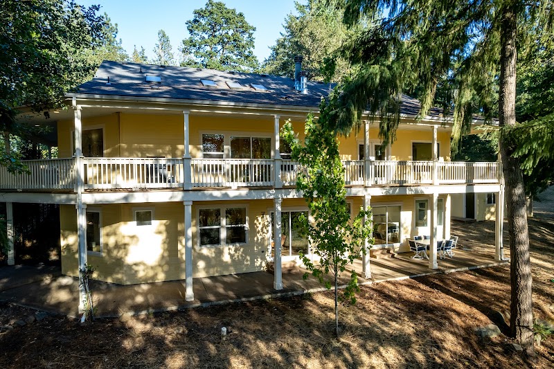 Emerald Retreat - Event Venue in Eugene, Oregon