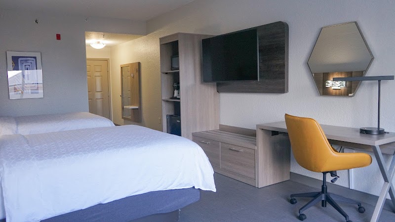 Holiday Inn Express & Suites Lakeland North - I-4 by IHG - Event Venue in Lakeland, Florida