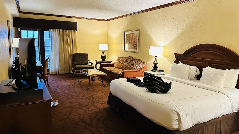 Chateau on the Lake Resort Spa & Convention Center - Event Venue in Branson, Missouri