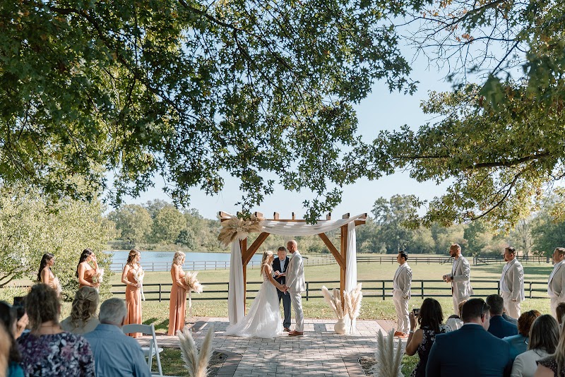 Lakeview Farm Weddings - Event Venue in Dover, Pennsylvania