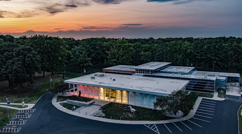 Cedarhurst Center For the Arts - Event Venue in Mount Vernon, Illinois