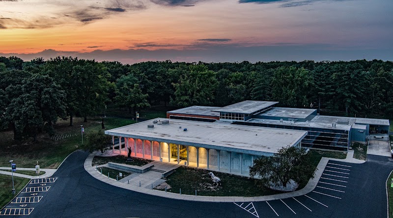 Cedarhurst Center For the Arts - Event Venue in Mount Vernon, Illinois